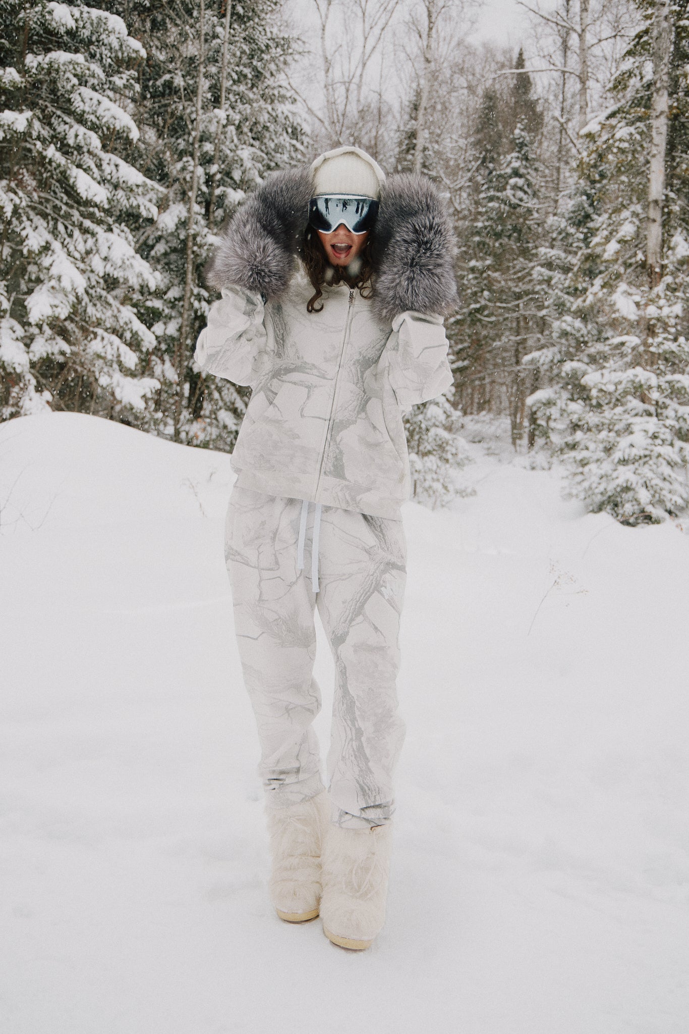 Heavyweight Camo Joggers - White Edition